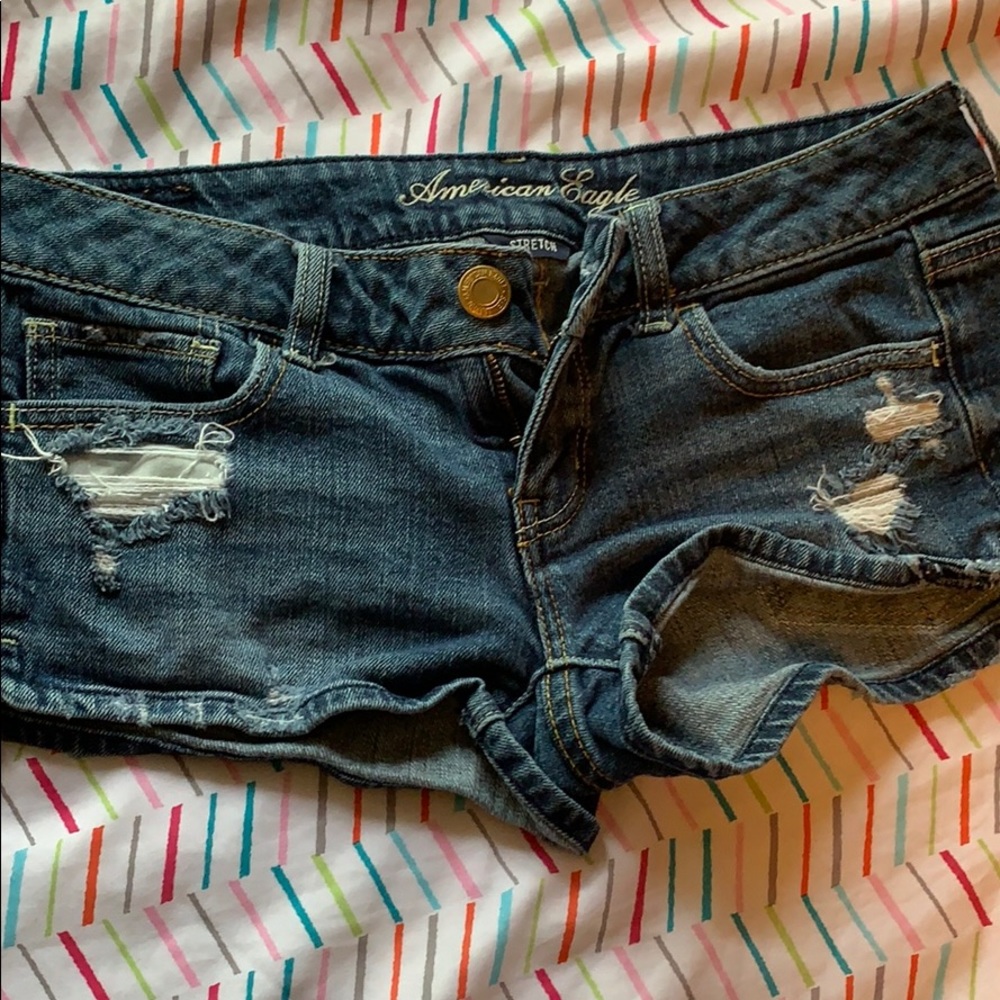 Shorts - Picture 2 of 4
